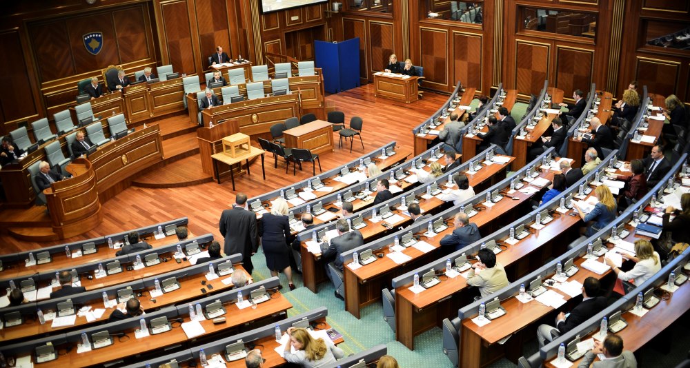Lista Serbe dorezon mandatet, deputetet serbe largohen nga Kuvendi i Kosoves